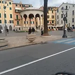 Di Enrico 아파트 라팔로
