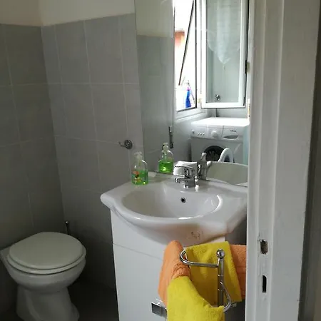 Di Enrico Apartman