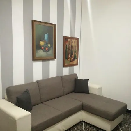 Di Enrico Apartman *